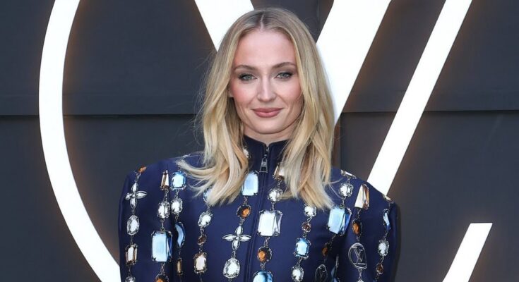 Sophie Turner & Emma Stone Shine at Louis Vuitton Cruise 2026 Show