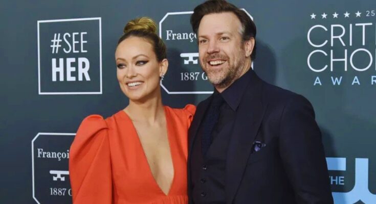 Jason Sudeikis & Olivia Wilde’s Kids at WNBA Game
