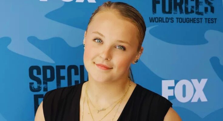 JoJo Siwa Opens Up on Pressure to Identify as Lesbian