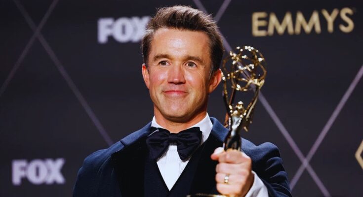 Rob McElhenney Changes Name to Rob Mac