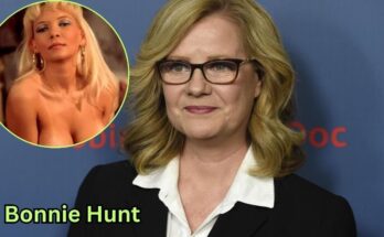Bonnie Hunt Bikini Photos